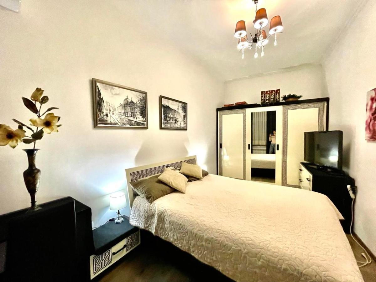 V&O Whitechocolateapt 800 M To Opera إلفيف المظهر الخارجي الصورة